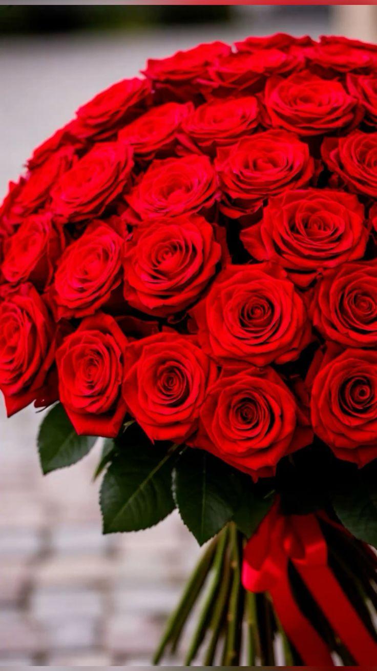 Meadow Chain Link workshop space where corporate flower arrangements are designed and prepared for business delivery